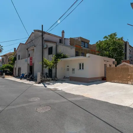 Apartment Small Private House With A Terrace In *