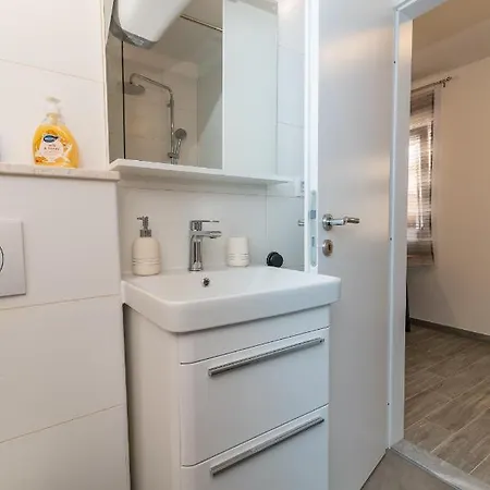 Small Private House With A Terrace In * Trogir