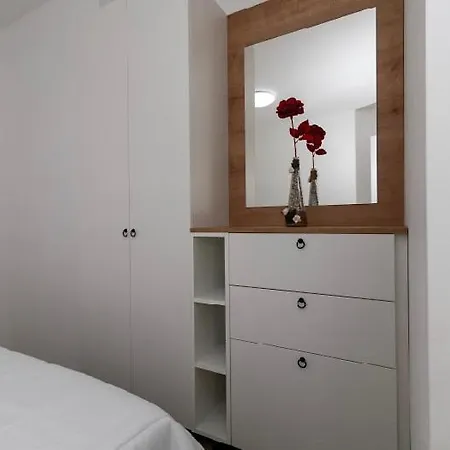Apartment Small Private House With A Terrace In