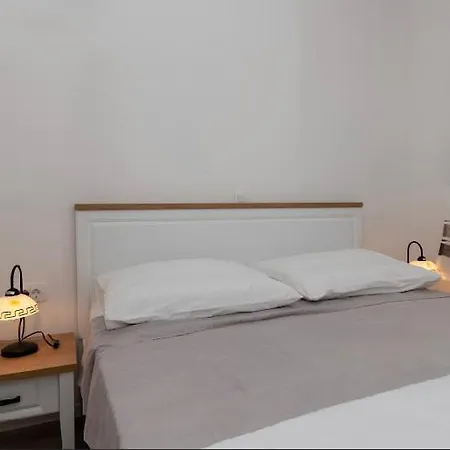 Small Private House With A Terrace In Apartment *