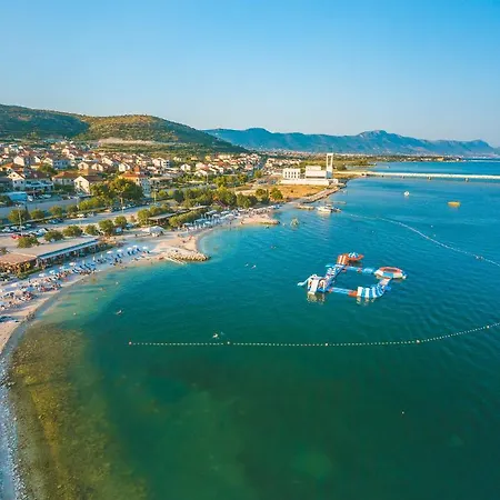 Small Private House With A Terrace In Apartment Trogir
